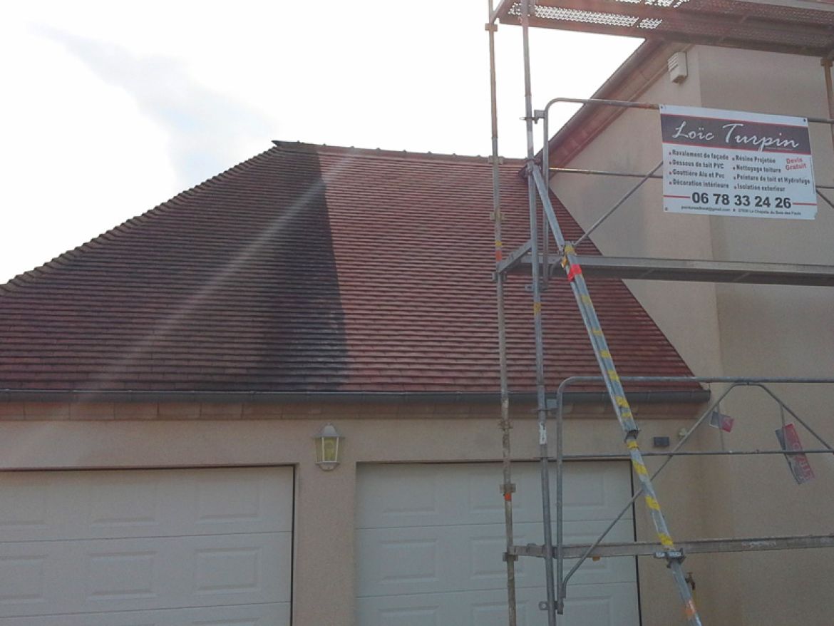 Traitement des toitures en hydrofuge sur Evreux - Loic TURPIN